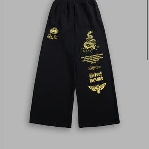 NWT DARC SPORT NEVER BACK DOWN DURST SWEATS V2 IN BLACK